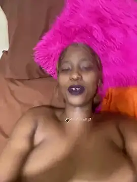 Spicey-CheekssX online show from 29, 1, 2025