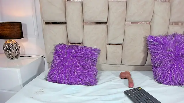 Baby Scarlet  online show from 2, 2, 2025