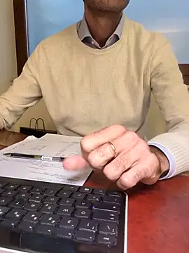 Snapshot of AvvocatoPorco chatting on 14, 10, 2025 AvvocatoPorco online show from 14, 10, 2025
