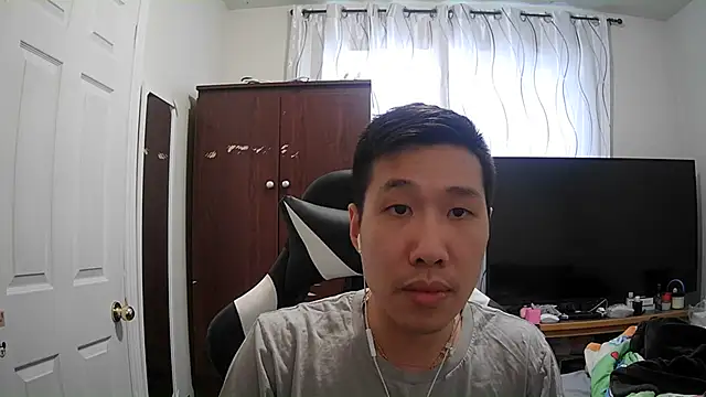 Snapshot of d32500ui chatting on 13, 2, 2025 d32500ui online show from 13, 2, 2025