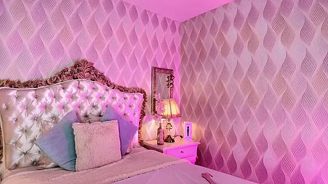 Bella Smiith  online show from 19, 1, 2026