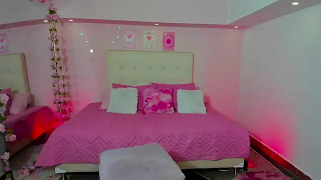 ScarlettDreamss7 online show from 18, 10, 2025