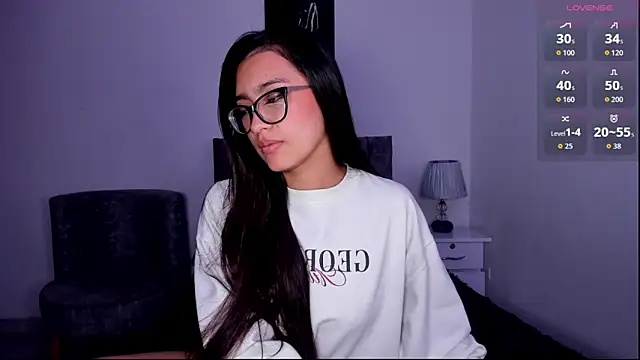 Snapshot of AgathaHowland_ chatting on 15, 10, 2025 AgathaHowland online show from 15, 10, 2025