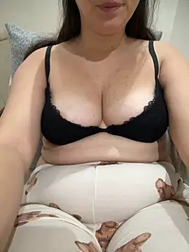 Snapshot of haskadin chatting on 1, 10, 2025 haskadin online show from 1, 10, 2025