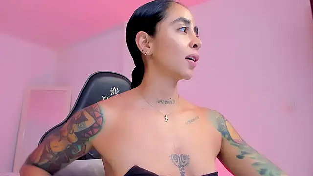 sophierooy22 online show from 13, 5, 2026