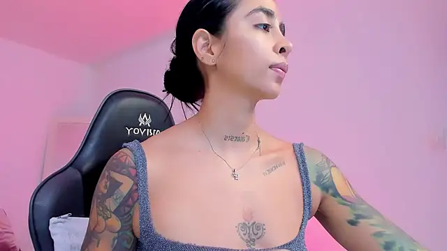 sophierooy22 online show from 5, 6, 2026