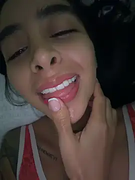 sophierooy22 online show from 25, 6, 2026