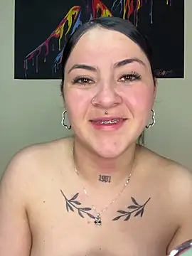 Emmie Hot online show from 13, 2, 2025