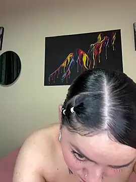 Emmie Hot online show from 18, 2, 2025