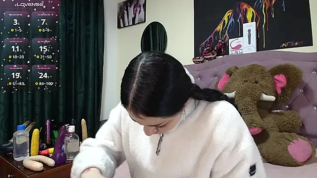 Emmie Hot online show from 23, 10, 2025