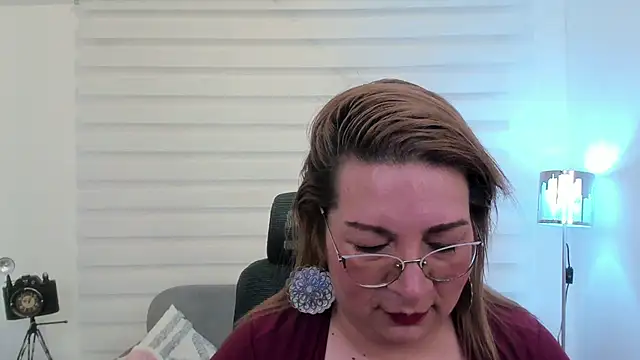 maylinlee online show from 1, 2, 2025