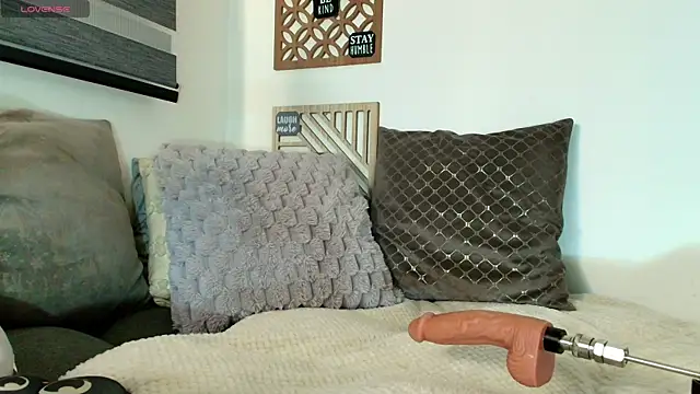 Snapshot of love_sharol_ chatting on 15, 9, 2025 love sharol  online show from 15, 9, 2025