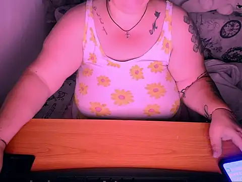 Snapshot of mayamayx chatting on 21, 9, 2025 mayamayx online show from 21, 9, 2025