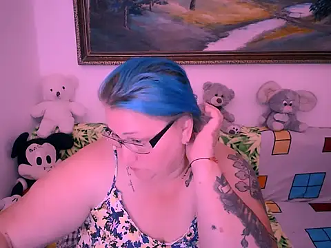 Snapshot of mayamayx chatting on 4, 10, 2025 mayamayx online show from 4, 10, 2025