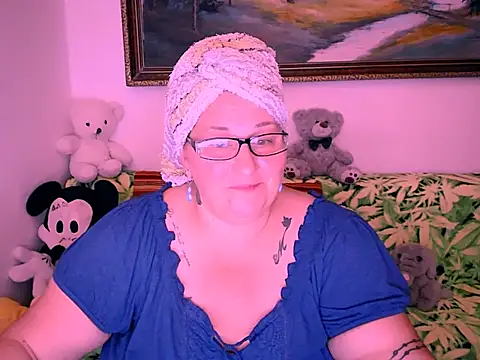 Snapshot of mayamayx chatting on 11, 10, 2025 mayamayx online show from 11, 10, 2025