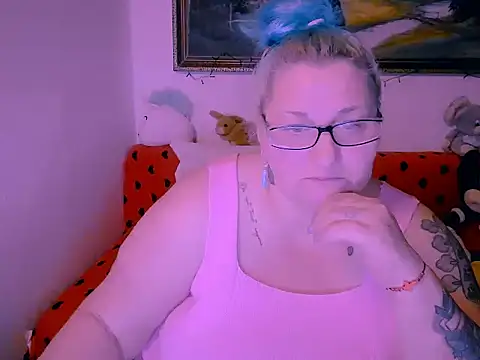 Snapshot of mayamayx chatting on 30, 11, 2025 mayamayx online show from 30, 11, 2025