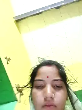 Snapshot of Bhuvi_Bedi chatting on 31, 1, 2025 Bhuvi Bedi online show from 31, 1, 2025