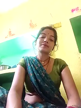 Snapshot of Bhuvi_Bedi chatting on 26, 2, 2025 Bhuvi Bedi online show from 26, 2, 2025