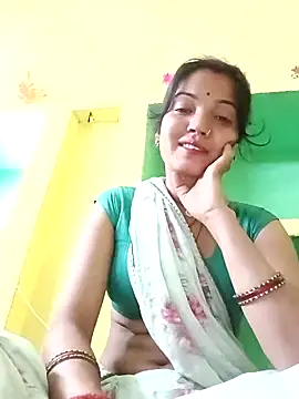 Snapshot of Bhuvi_Bedi chatting on 27, 2, 2025 Bhuvi Bedi online show from 27, 2, 2025