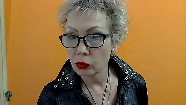 NessyJenixs online show from 3, 2, 2025