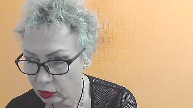 Snapshot of NessyJenixs chatting on 1, 11, 2025 NessyJenixs online show from 1, 11, 2025