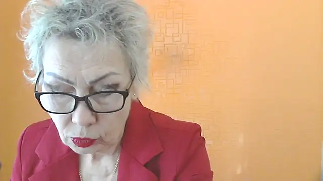 Snapshot of NessyJenixs chatting on 4, 2, 2026 NessyJenixs online show from 4, 2, 2026