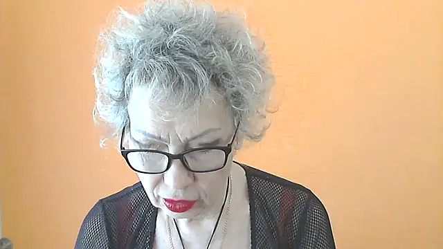 NessyJenixs online show from 14, 4, 2026