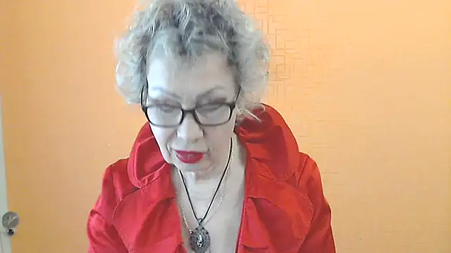 NessyJenixs online show from 2, 5, 2026