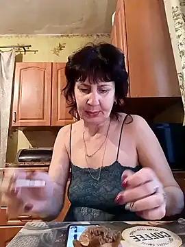 Snapshot of Laura_Kiss chatting on 28, 12, 2024 Laura Kiss online show from 28, 12, 2024