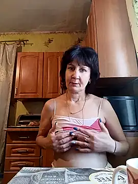 Snapshot of Laura_Kiss chatting on 3, 1, 2025 Laura Kiss online show from 3, 1, 2025