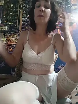 Laura Kiss online show from 22, 5, 2026