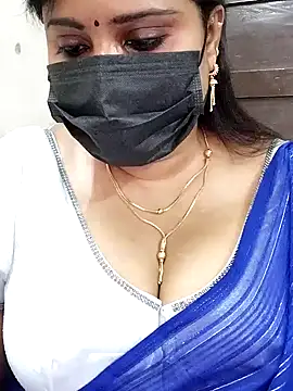 Queenflowerr online show from 27, 1, 2025