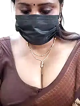 Queenflowerr online show from 27, 1, 2025