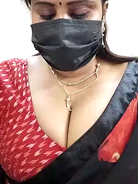 Queenflowerr online show from 28, 1, 2025
