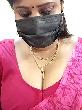 Queenflowerr online show from 8, 2, 2025
