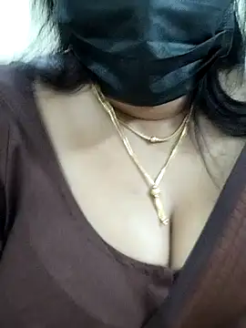 Queenflowerr online show from 11, 2, 2025