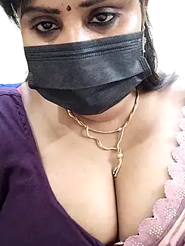 Queenflowerr online show from 15, 3, 2025
