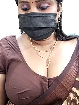 Queenflowerr online show from 16, 3, 2025