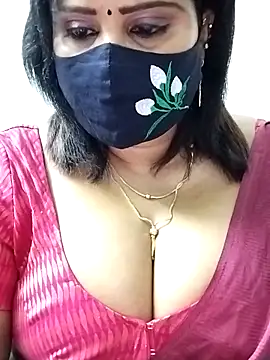 Queenflowerr online show from 9, 9, 2025