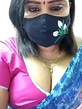 Queenflowerr online show from 11, 9, 2025