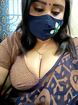 Snapshot of Queenflowerr chatting on 17, 4, 2026 Queenflowerr online show from 17, 4, 2026