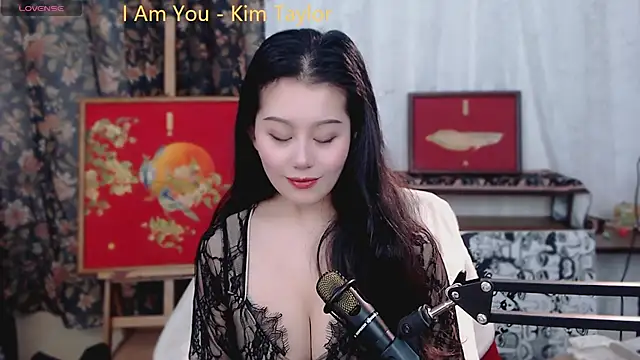 cat-lady-6688 online show from 9, 2, 2025