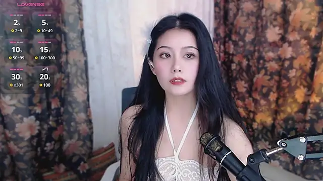 cat-lady-6688 online show from 26, 2, 2025