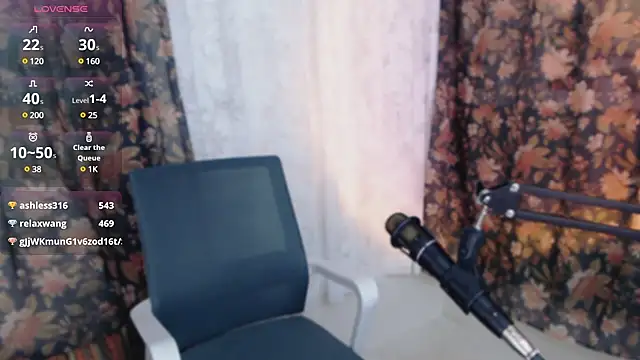 cat-lady-6688 online show from 6, 3, 2025