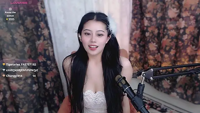 cat-lady-6688 online show from 13, 3, 2025
