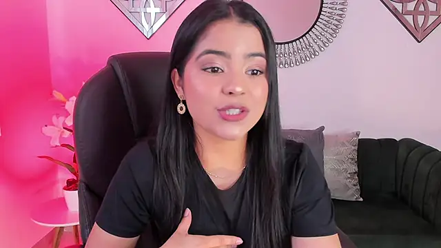 Layla Breezee online show from 8, 2, 2026