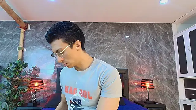 Snapshot of ApoloCruz chatting on 15, 5, 2026 ApoloCruz online show from 15, 5, 2026