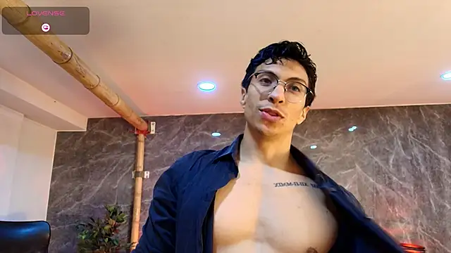 Snapshot of ApoloCruz chatting on 25, 5, 2026 ApoloCruz online show from 25, 5, 2026