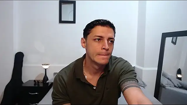 Snapshot of Frank_Millers chatting on 16, 5, 2026 Frank Millers online show from 16, 5, 2026
