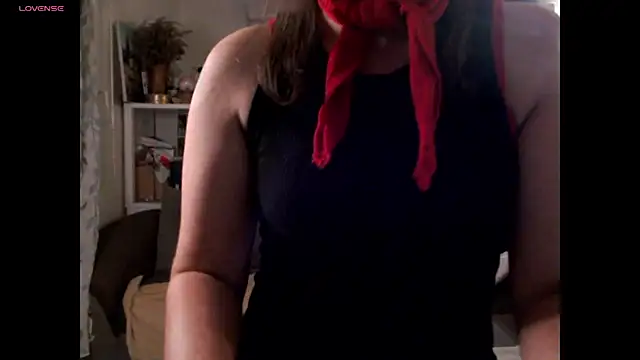 Snapshot of AdorahB3ll3 chatting on 28, 9, 2025 AdorahB3ll3 online show from 28, 9, 2025